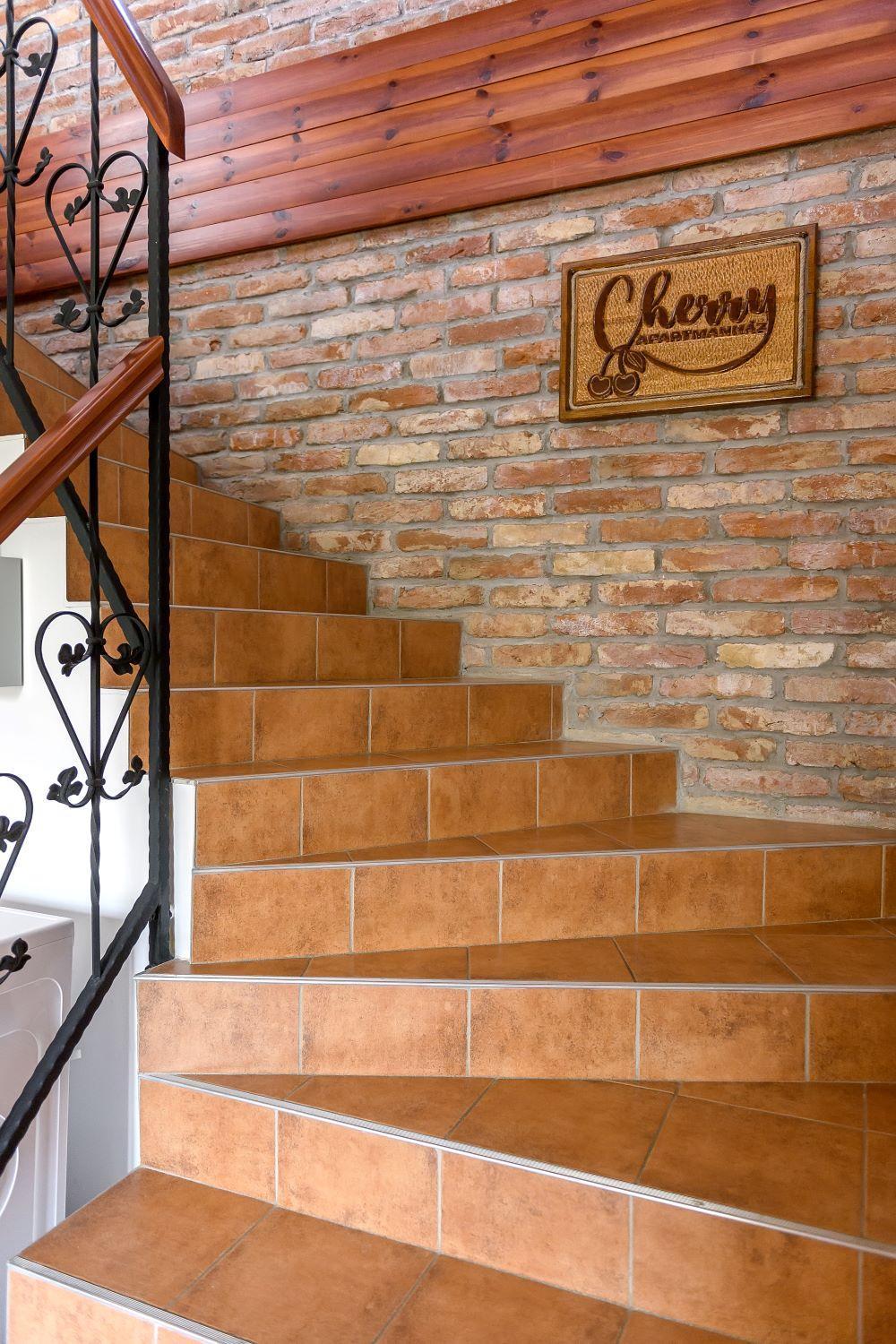 Cherry Apartmanhaz Sárvár Buitenkant foto