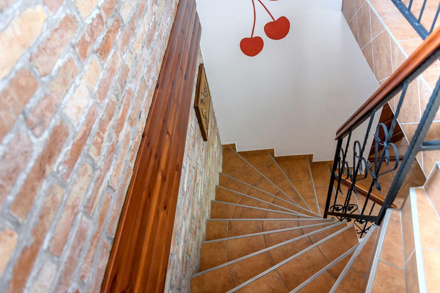 Cherry Apartmanhaz Sárvár Buitenkant foto