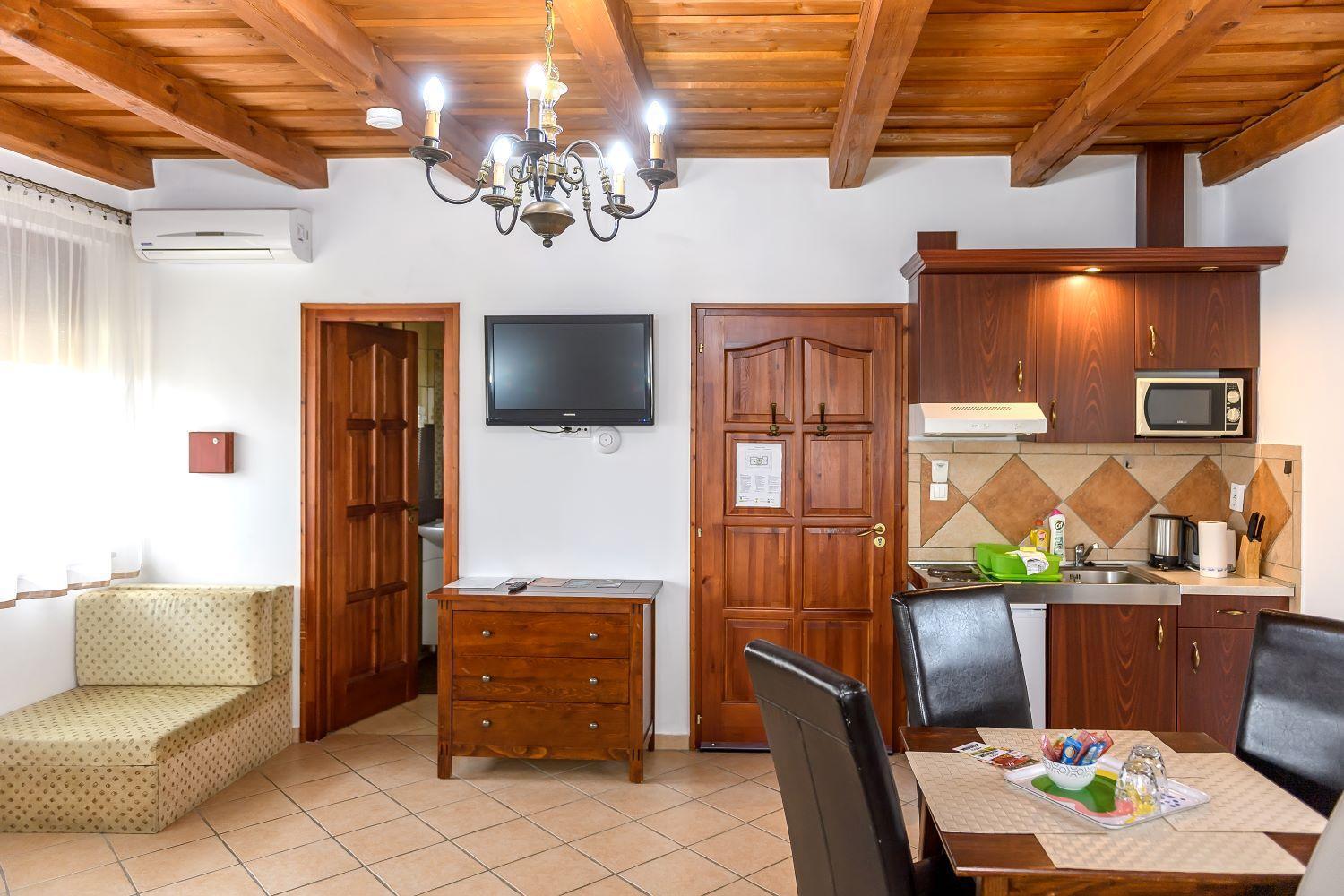 Cherry Apartmanhaz Sárvár Buitenkant foto