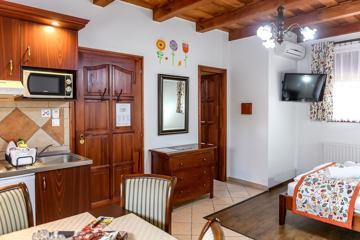 Cherry Apartmanhaz Sárvár Buitenkant foto