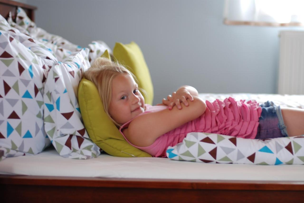 Cherry Apartmanhaz Sárvár Buitenkant foto